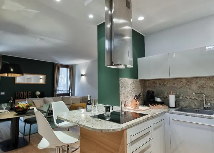 Arena Living - Next To Arena