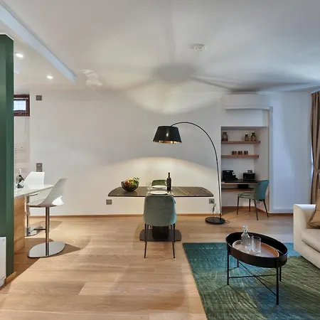 Arena Living - Next To Arena Apartment *